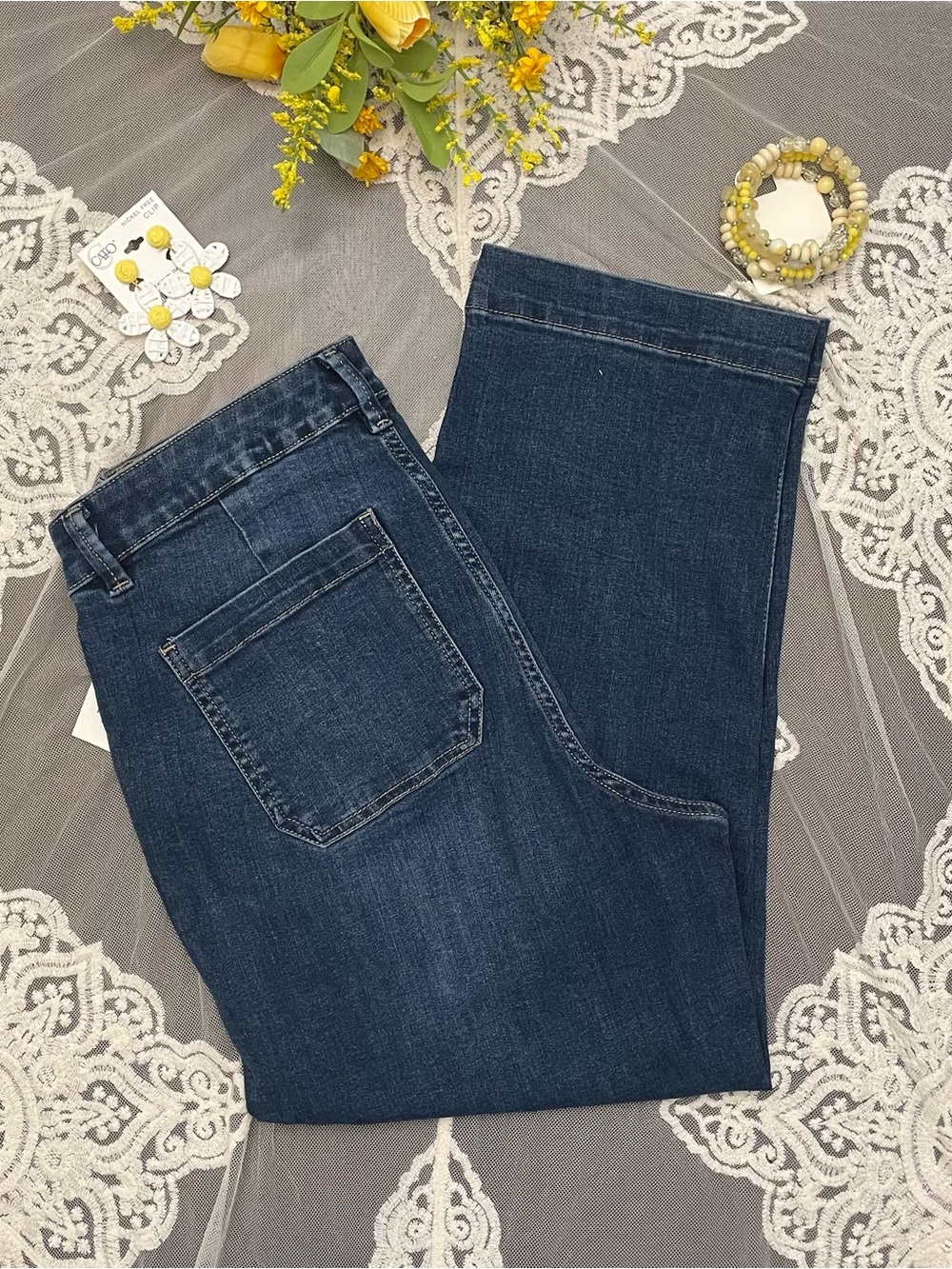 Liz Claiborne Mid-Rise Denim Jeans in Blue